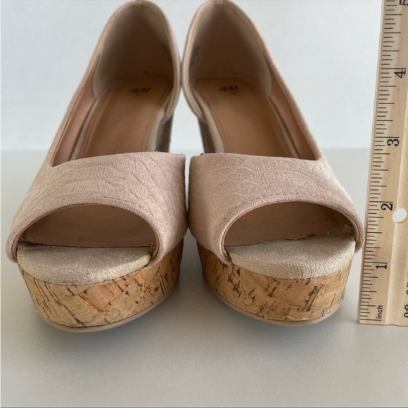 H&M Snake-Print Faux Suede Cork Platform Wedge Heel Pale Pink Women's Size 7.5 - Picture 3 of 10